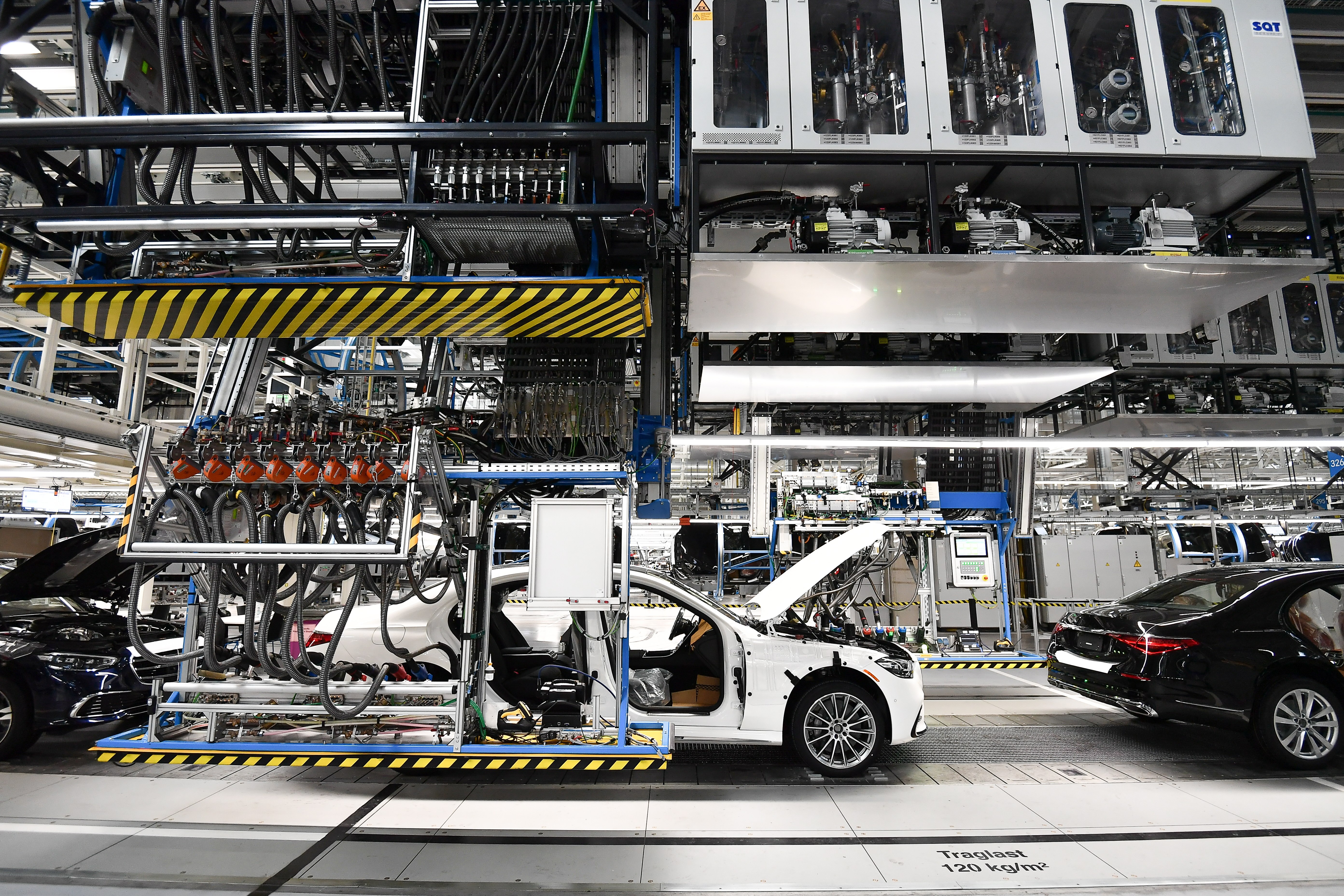 德国辛德尔芬根的梅赛德斯-奔驰汽车工厂