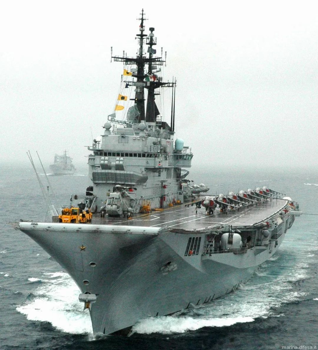 意大利版载机巡洋舰:加里波第号轻型航母!