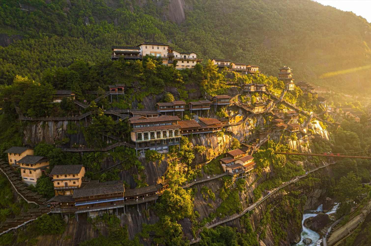 望仙谷悬崖民宿,夏日游玩推荐地