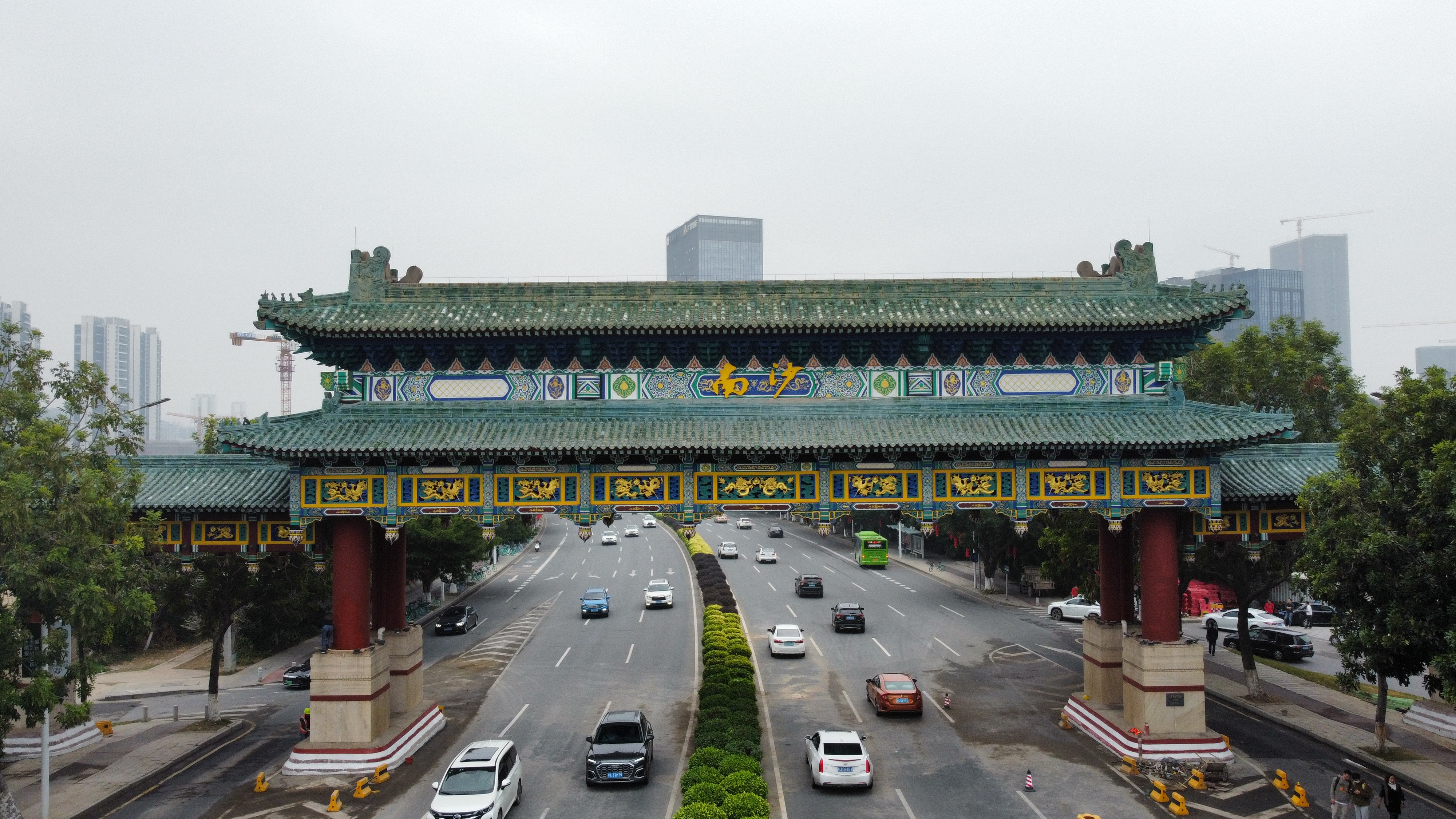 鲁班建筑助力南沙牌坊焕"新颜",迎新春