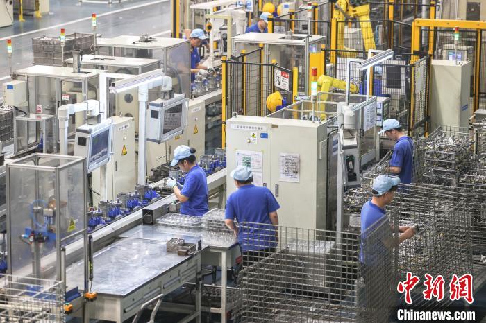 (高质量发展调研行)探访江西南昌海立电器智慧工厂 信息化与自动化