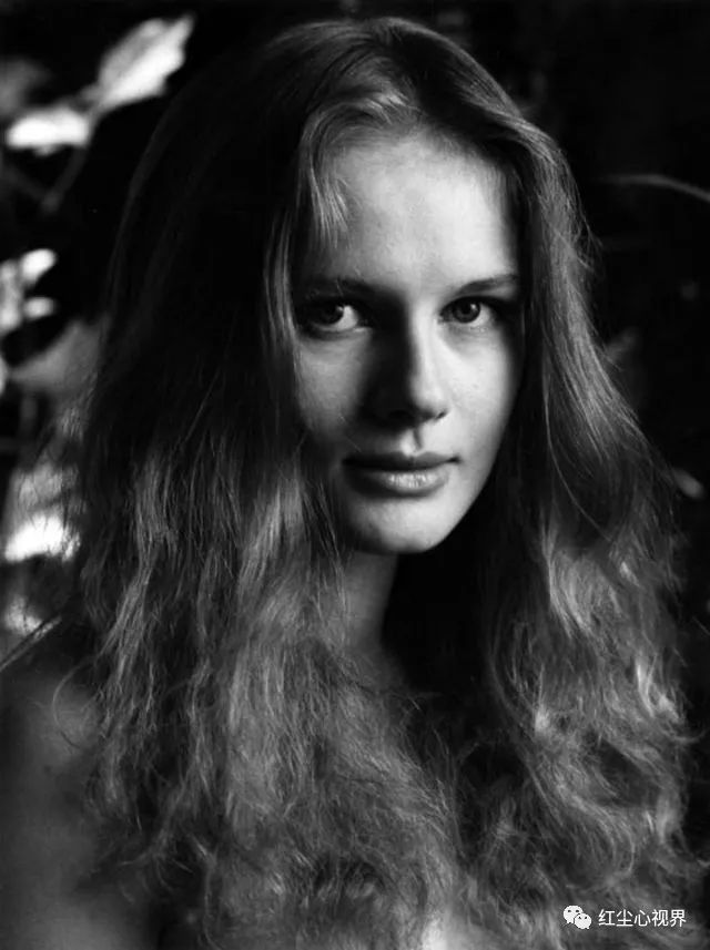 70年代法国女演员多米尼克·桑达的30张漂亮照片