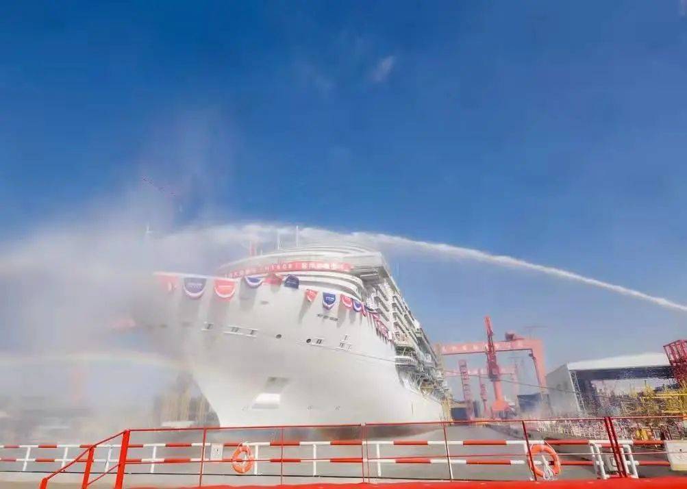 起浮!中国首制"漂浮在海上的城市"正式进入"深水区"