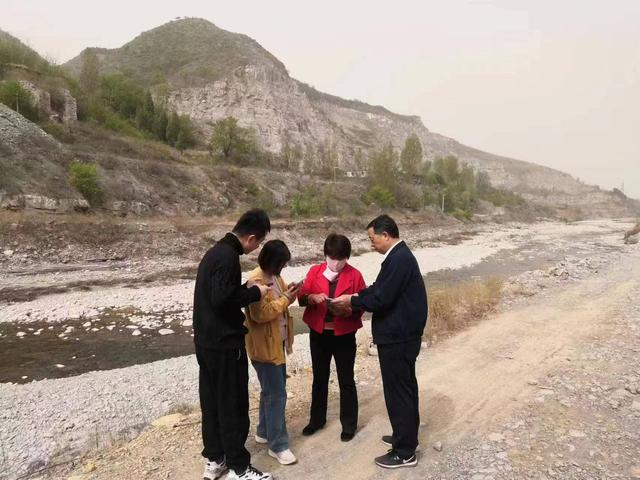 仁河殷公井村河长牟秀玲:象爱护自己的眼睛一样守护好母亲河