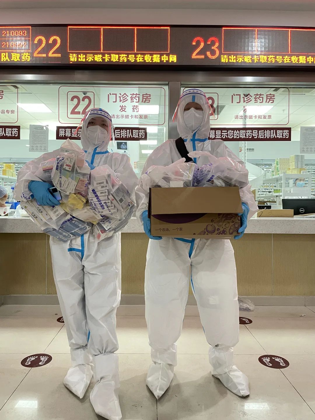 15岁孩子结束隔离观察回家怎么吃饭?整栋楼来照顾独居的ta