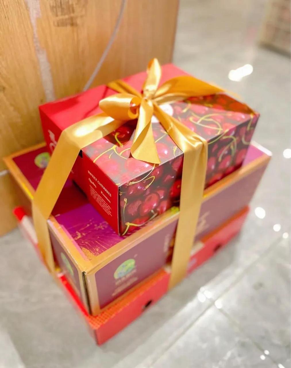 我弟媳妇真的很财迷, 每次我回娘家带的礼盒, 都被弟媳原封不动的拿去