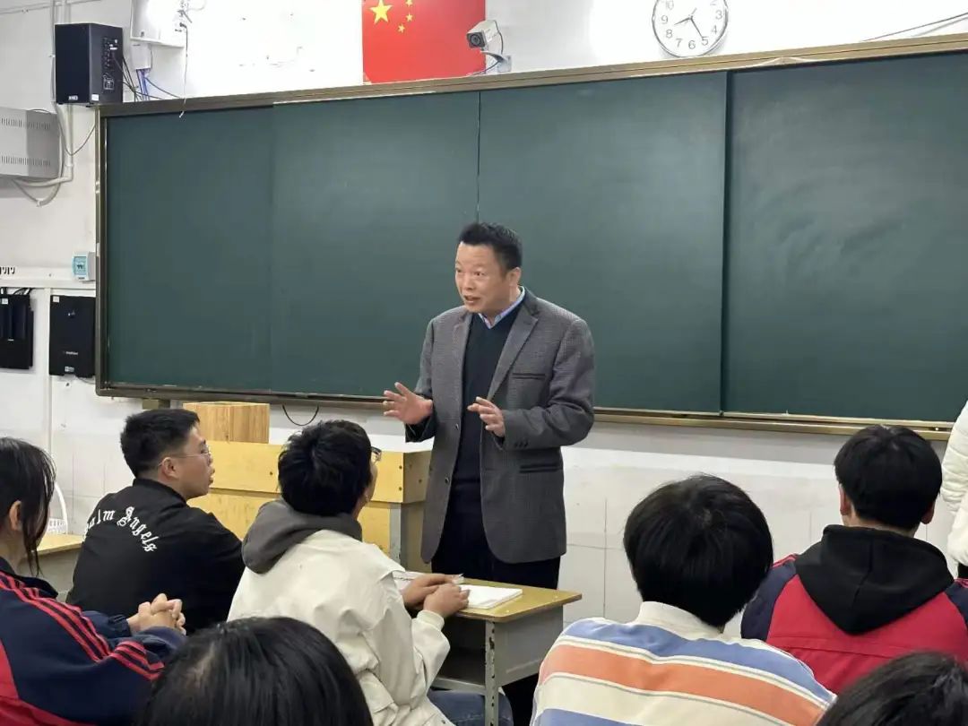 闵行中学老师图片