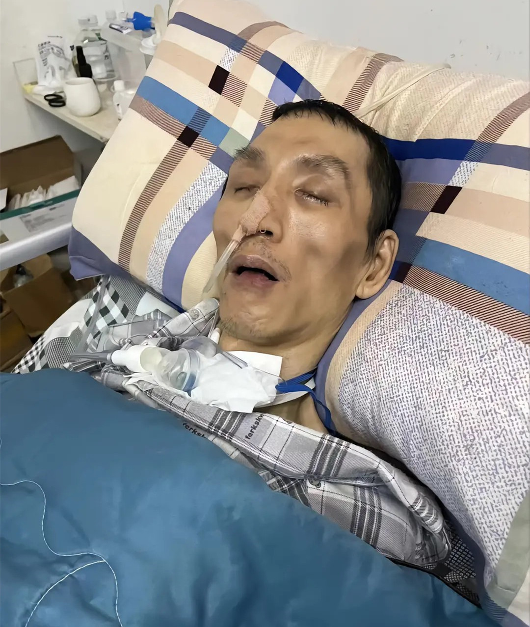 44岁网红黄焕明昏迷两年去世,癌症妻子无怨无悔照顾,儿子刚五岁