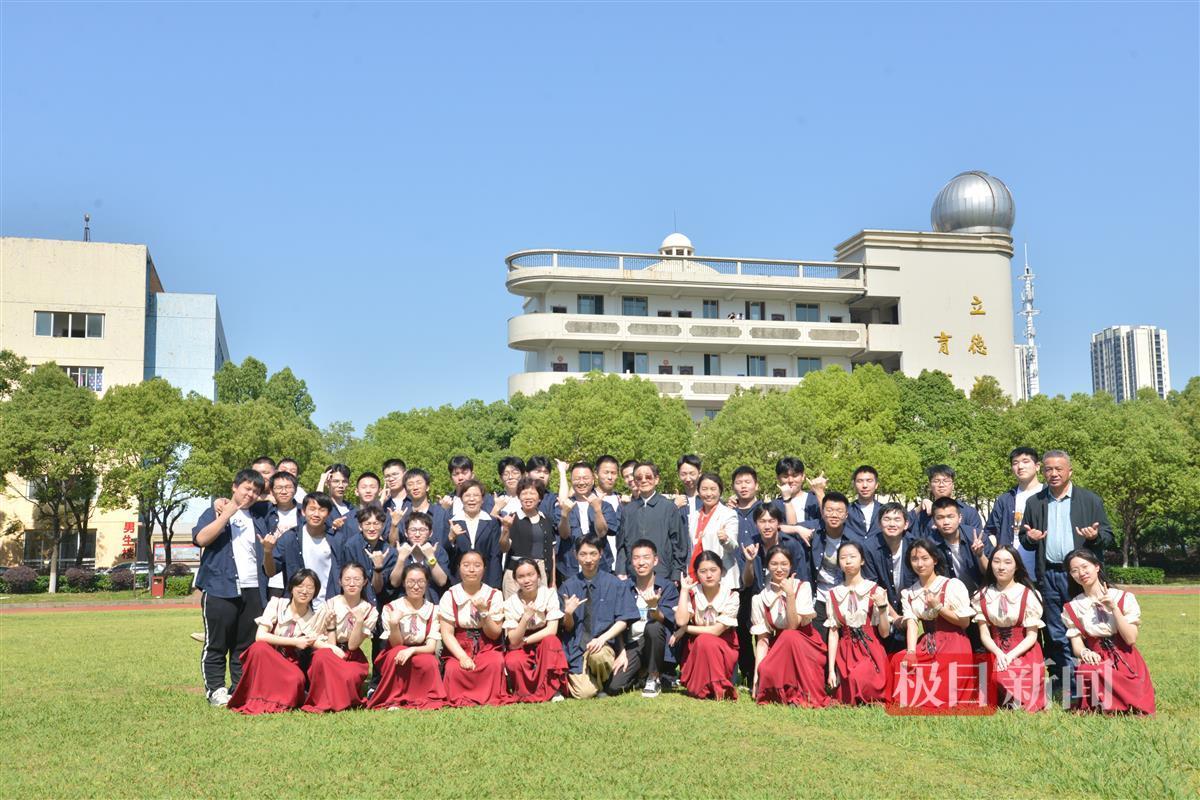 "极目云探校"武汉睿升学校专场:安心冲击名高,睿升科创班为你保驾护航