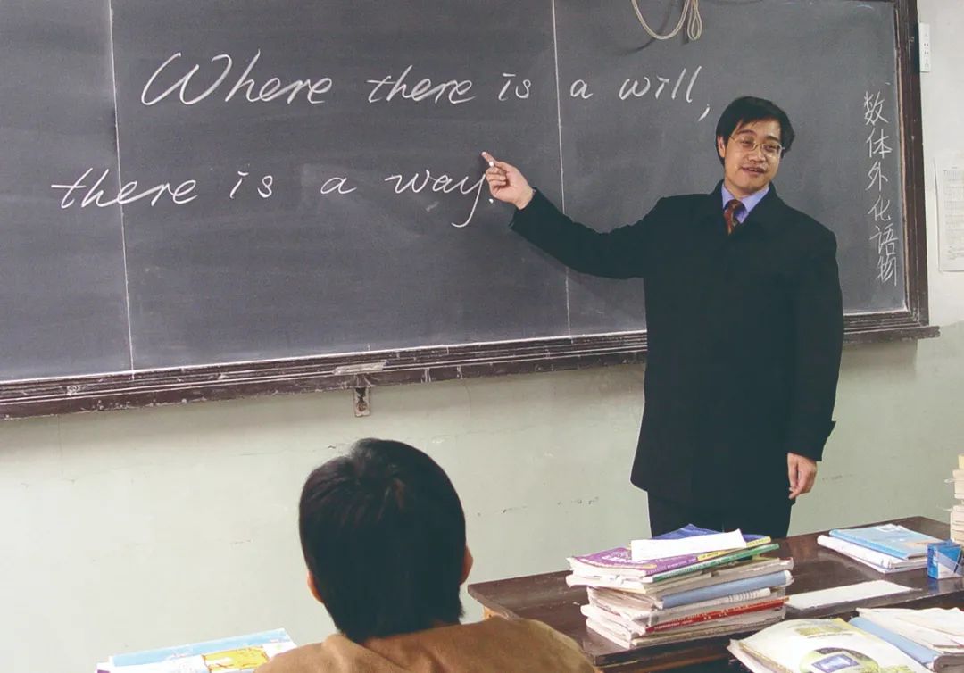 这个校长,为何把学生成绩"看得很淡"?