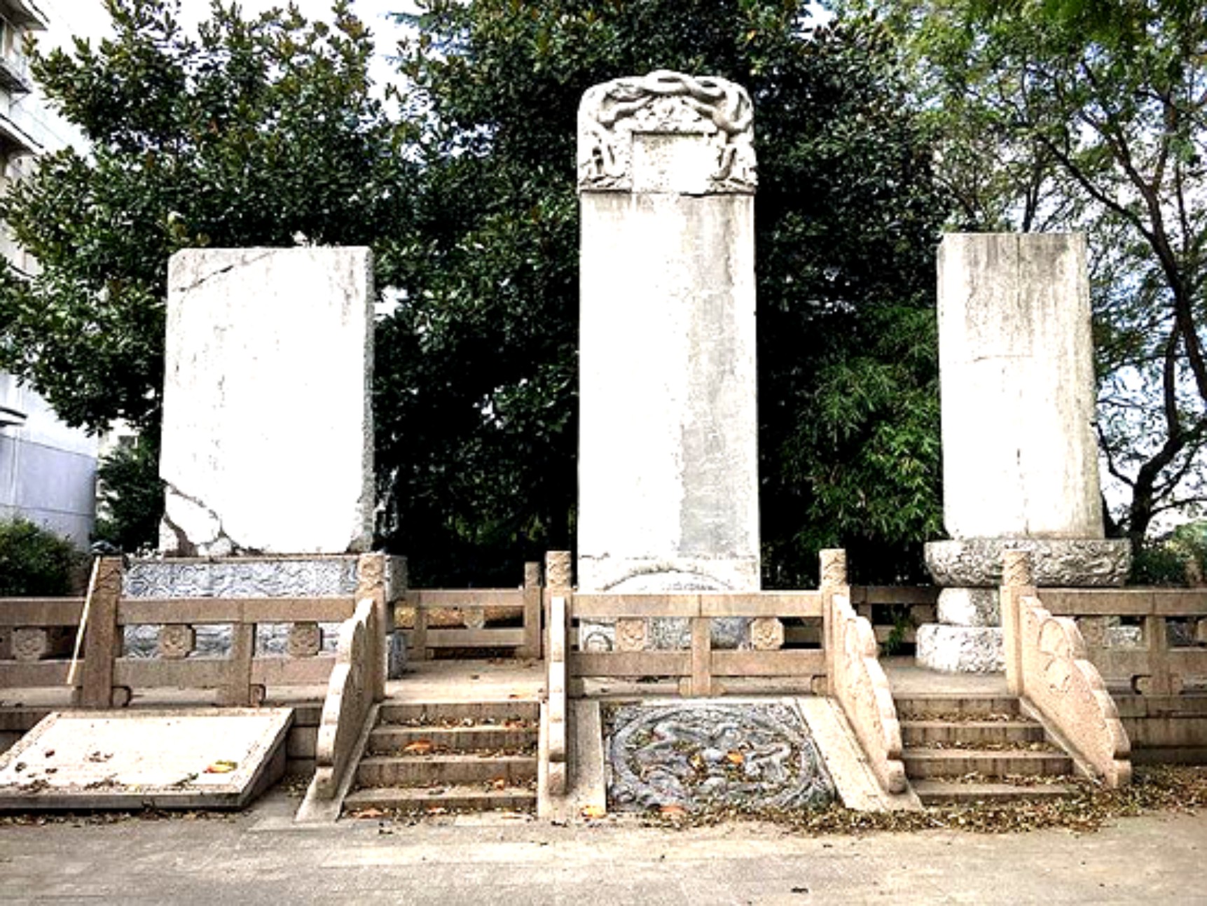 苏州曾有条皇亭街,遗存着三块御碑,撩开了胥门河畔三幅历史画面