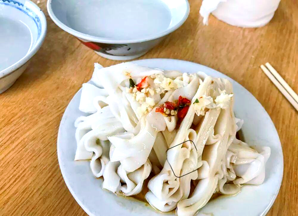 高州南塘镇捞粉店:传统技艺与美食情怀的共鸣