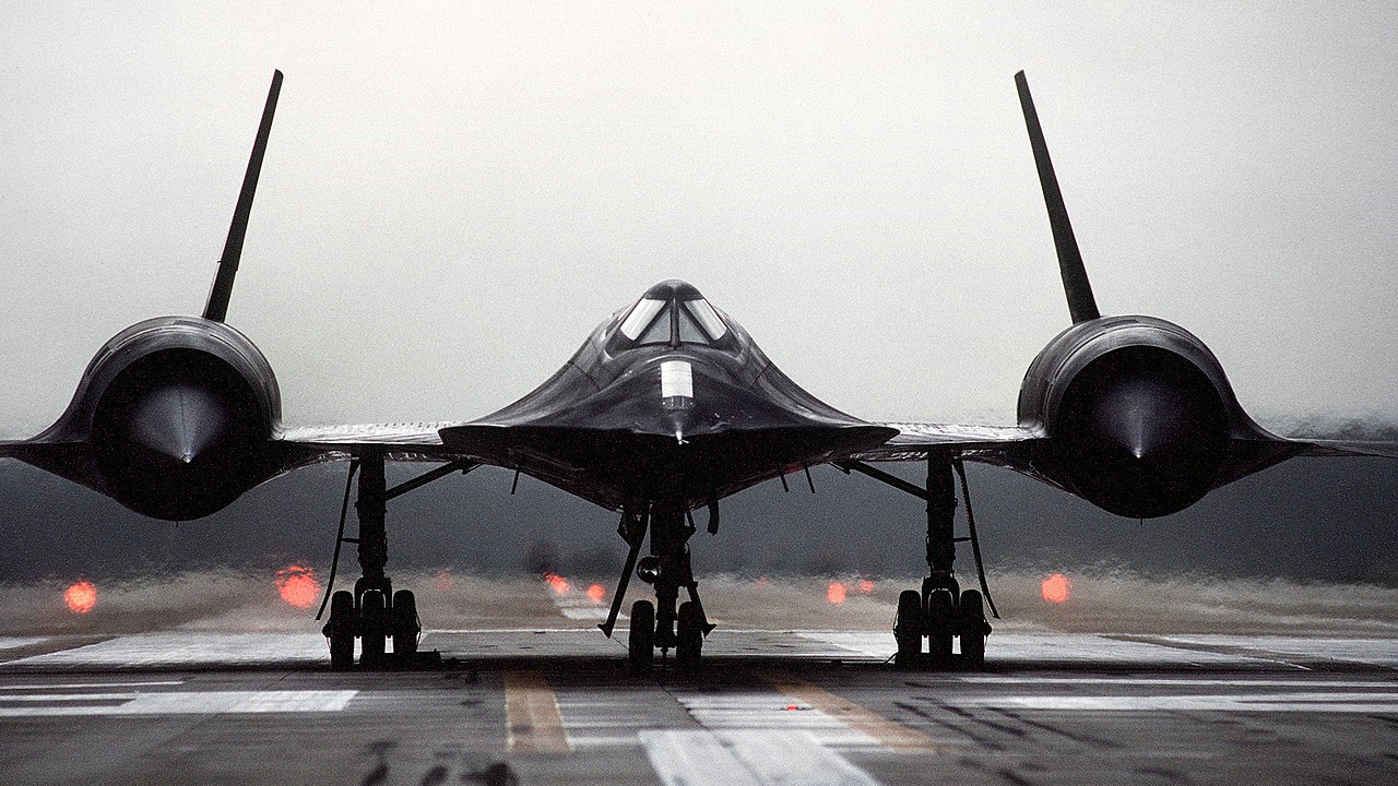 sr-71"黑鸟"侦察机 超音速的隐形猎鹰 航空史上的重要章节