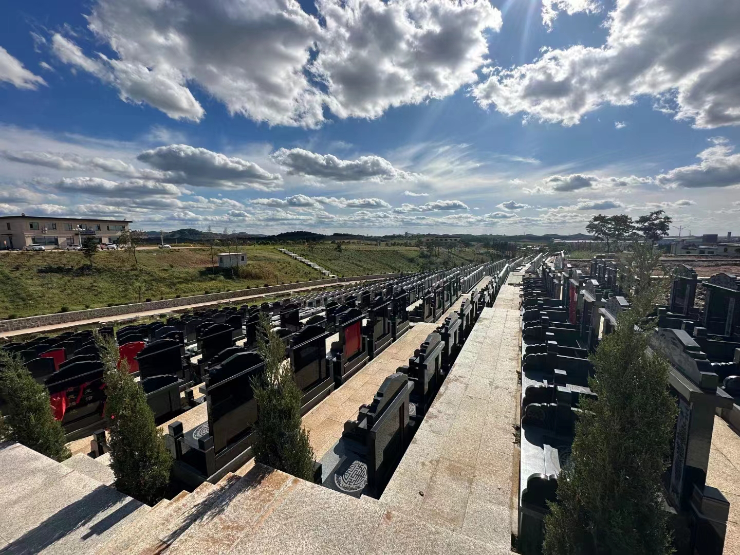 沈阳市圣龙泉墓园,(购墓咨询024-31297709)特惠墓位4800起