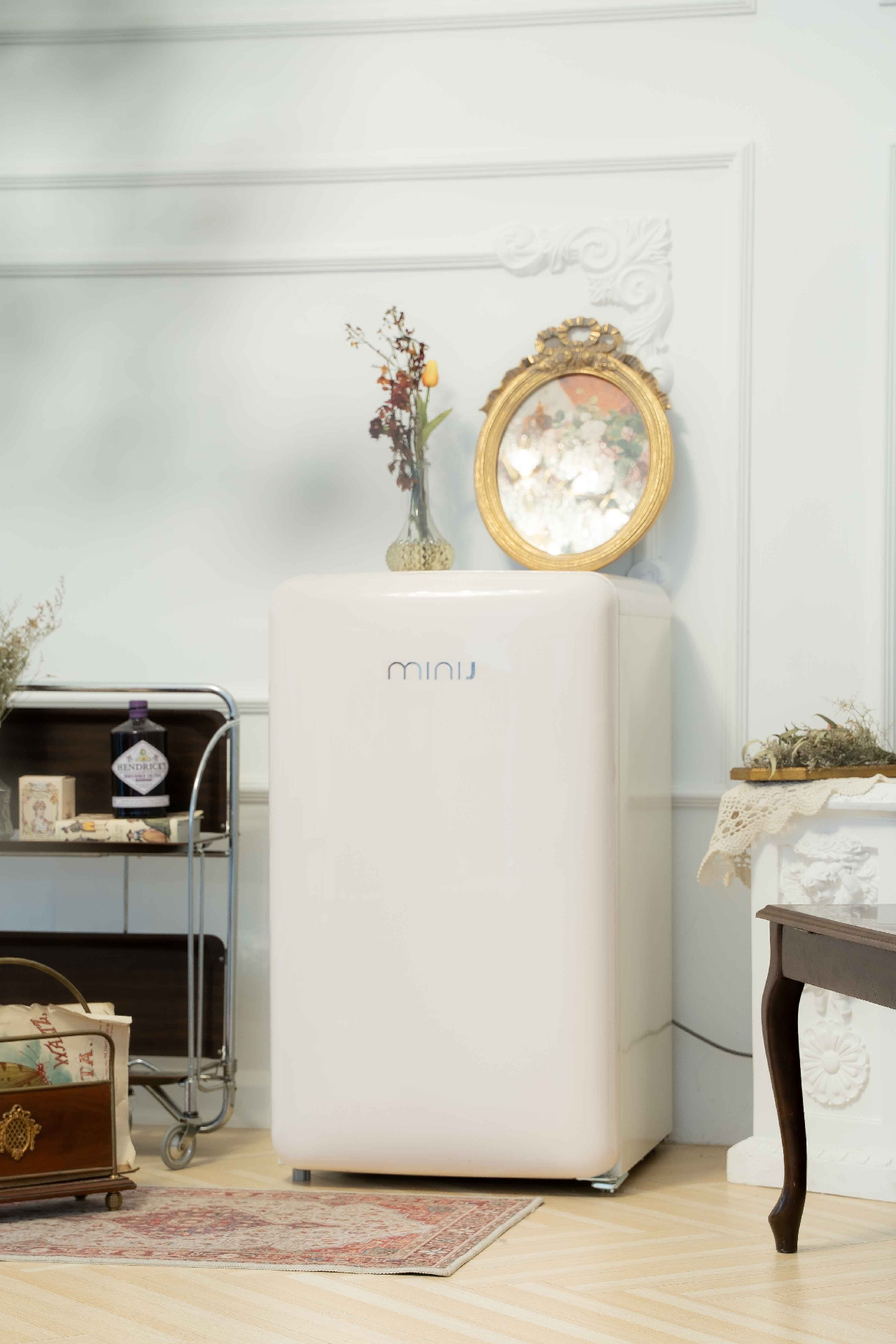 让复古时髦沉淀出份量 小吉迷你冰箱深谙时尚要义