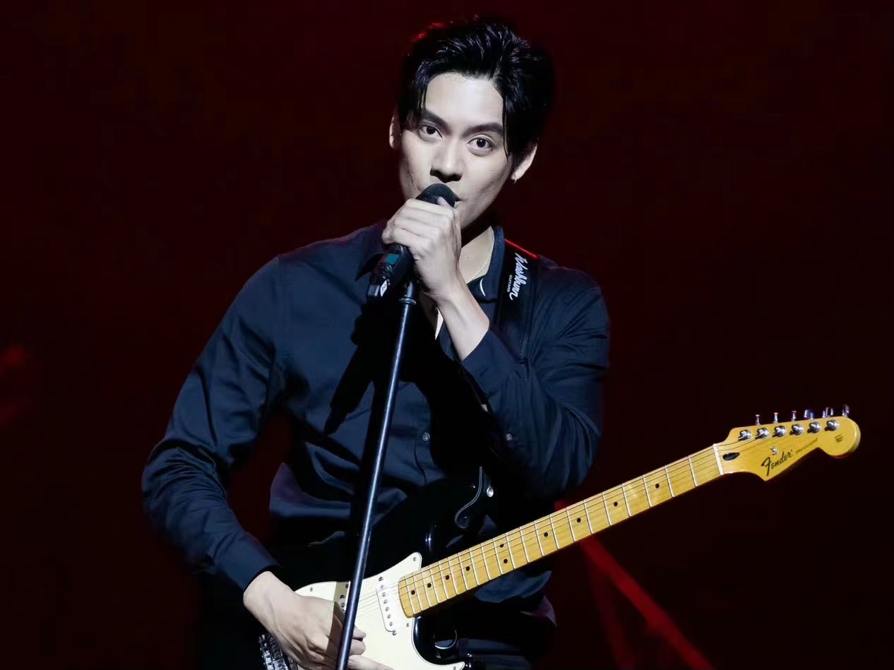 泰国演员bas个人简介