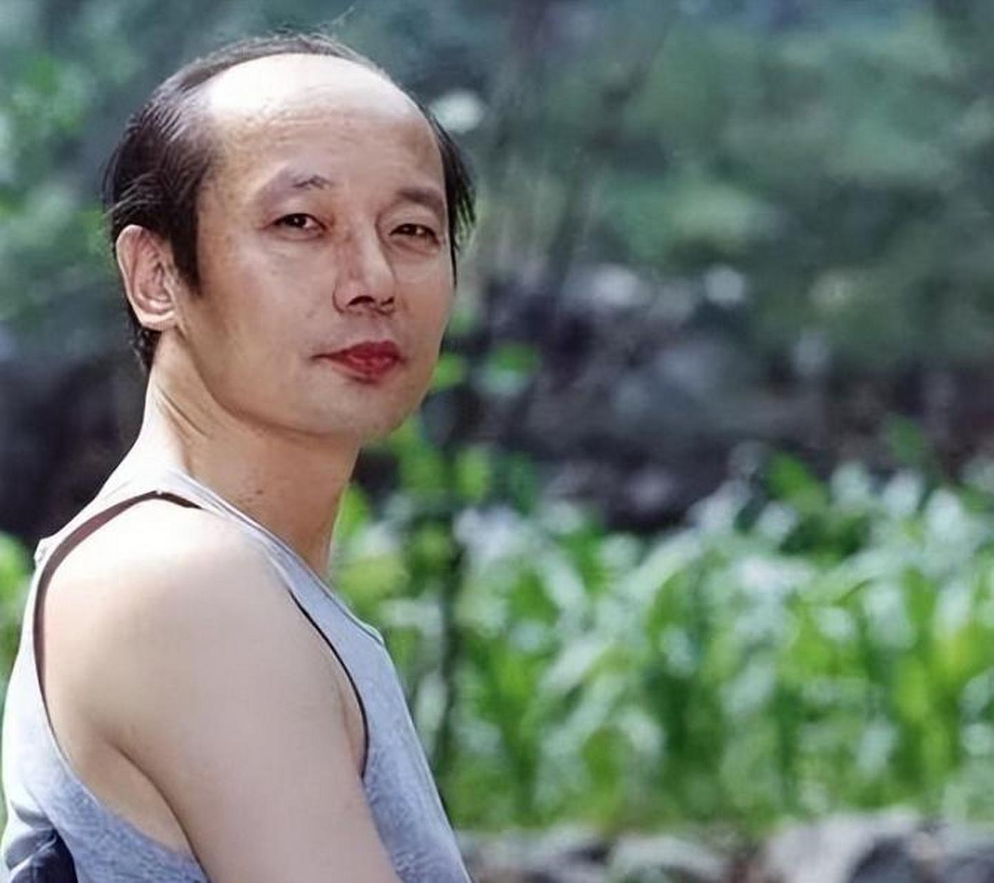 傅彪因癌症去世后,留下200万债务.