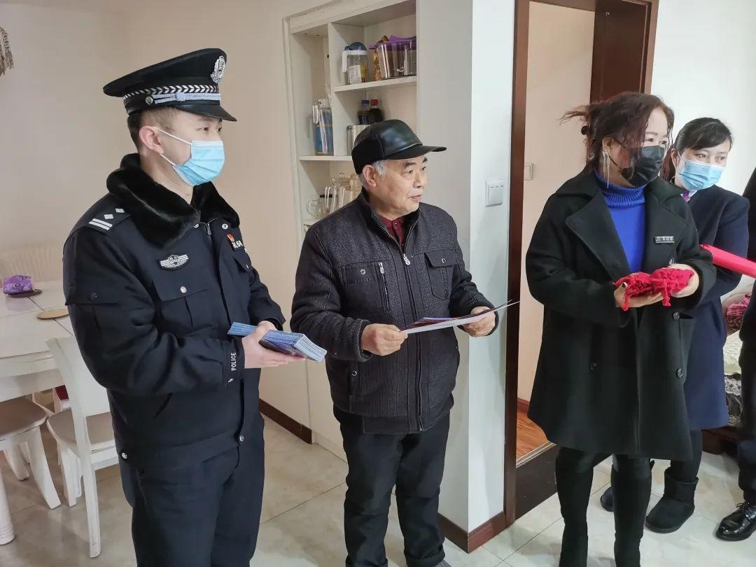 护旗1号丨网红"康sir"炼成记