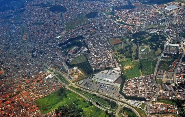 香料大王李润田看到荣鸿元等人在巴西发了财也赶过去,却命丧异邦