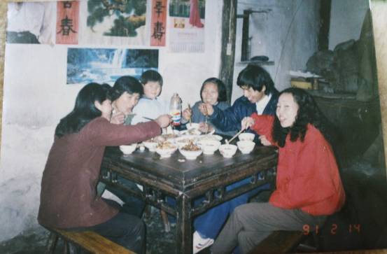 小时候过年的场景,满满的都是回忆!