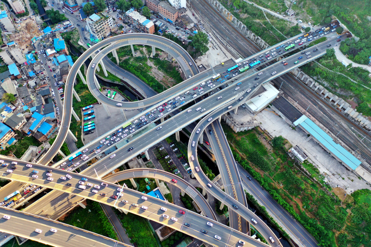 贵阳最复杂的立交桥,最大落差55米,导航都迷路的地方