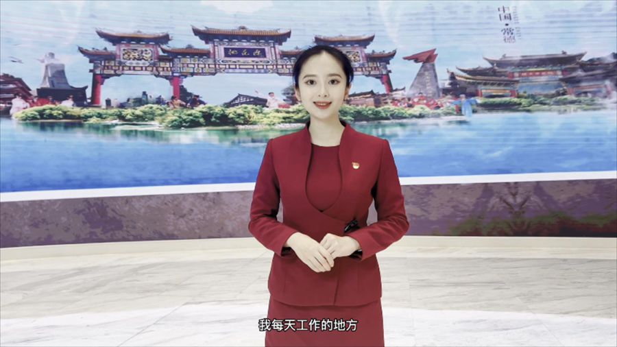 美女导游讲解图片