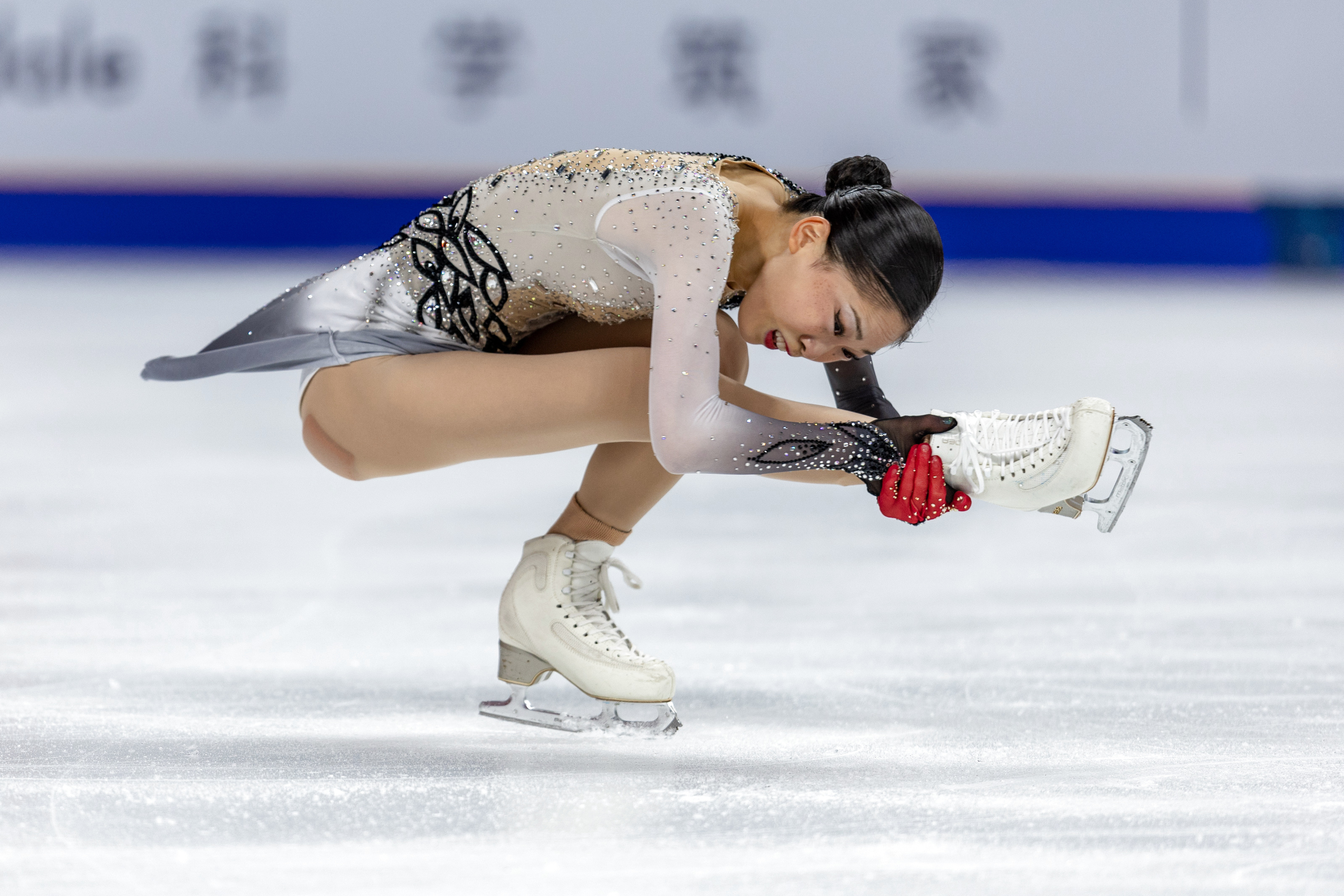 花样滑冰——中国杯:日本选手吉田阳菜女子单人滑夺冠