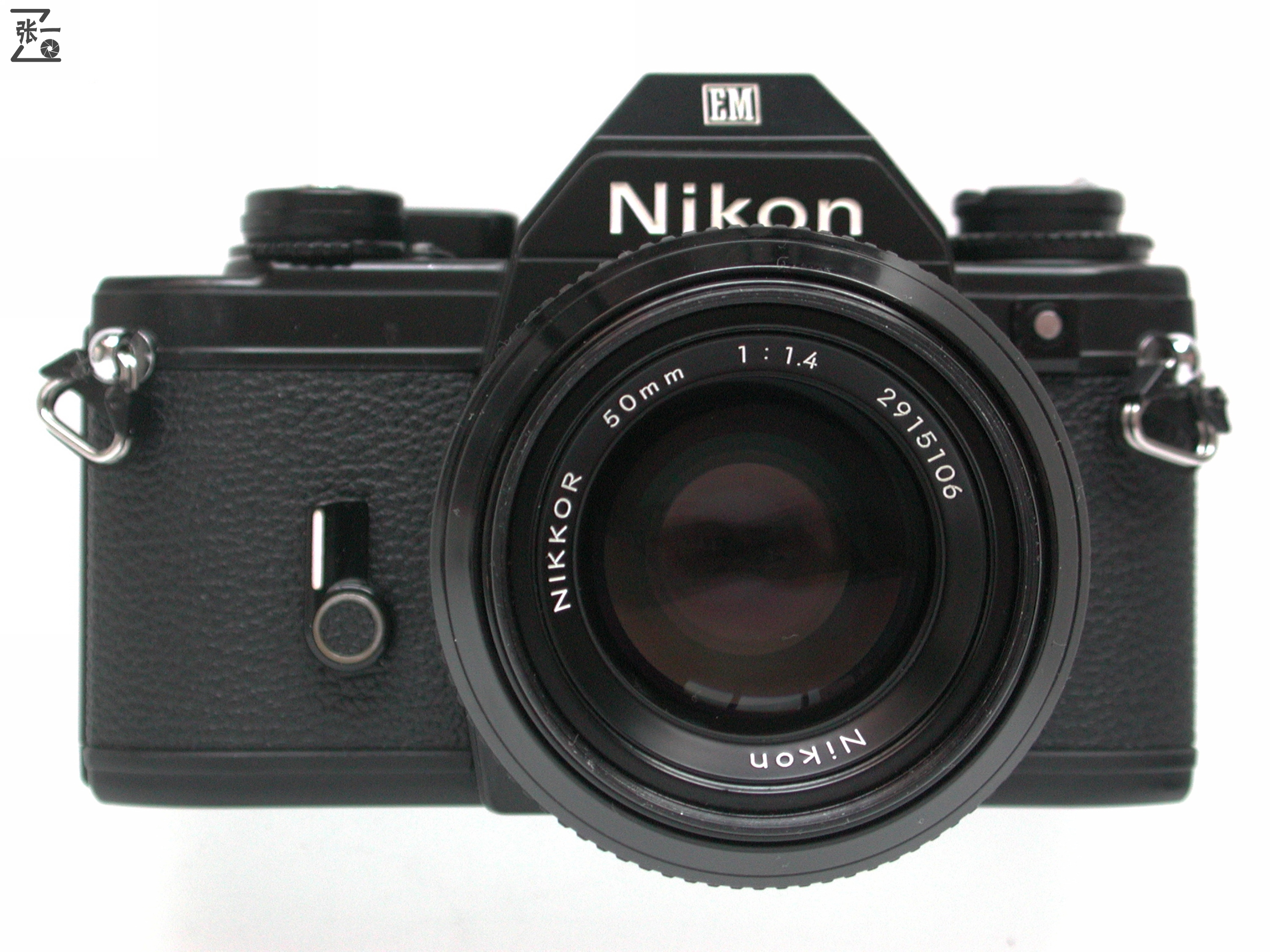 为了红"d"而购买的日本nikon em,唯一为女性设计单反照相机?