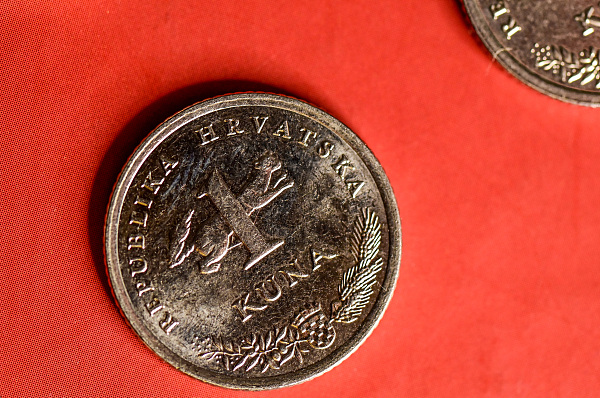 克罗地亚库纳正式停止流通