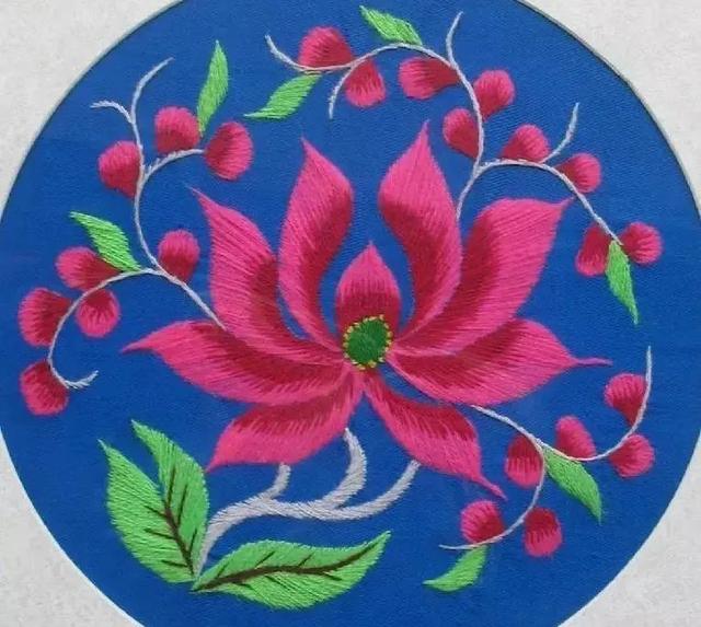 云朵之上,绣出五彩斑斓!