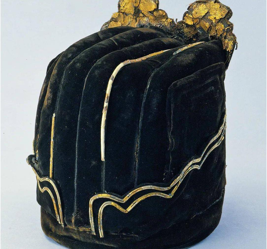 古代帽子巅峰之作:忠靖冠的辉煌与沉淀