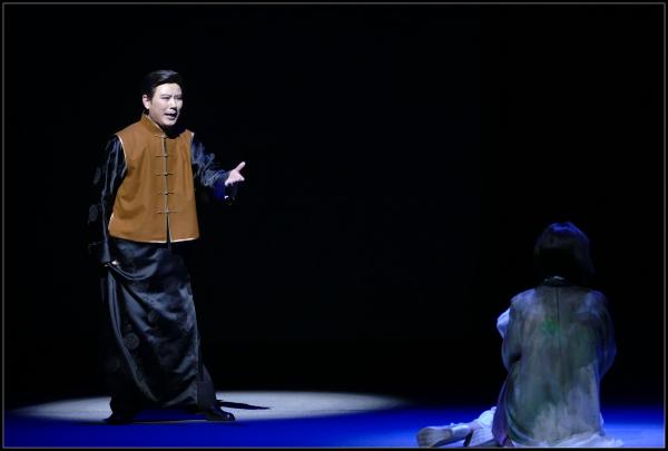 长宁沪剧团《临湖明月》首演,西装旗袍戏又添新作