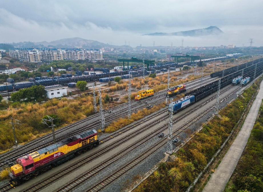 福建莆田:海边电煤"保供人"