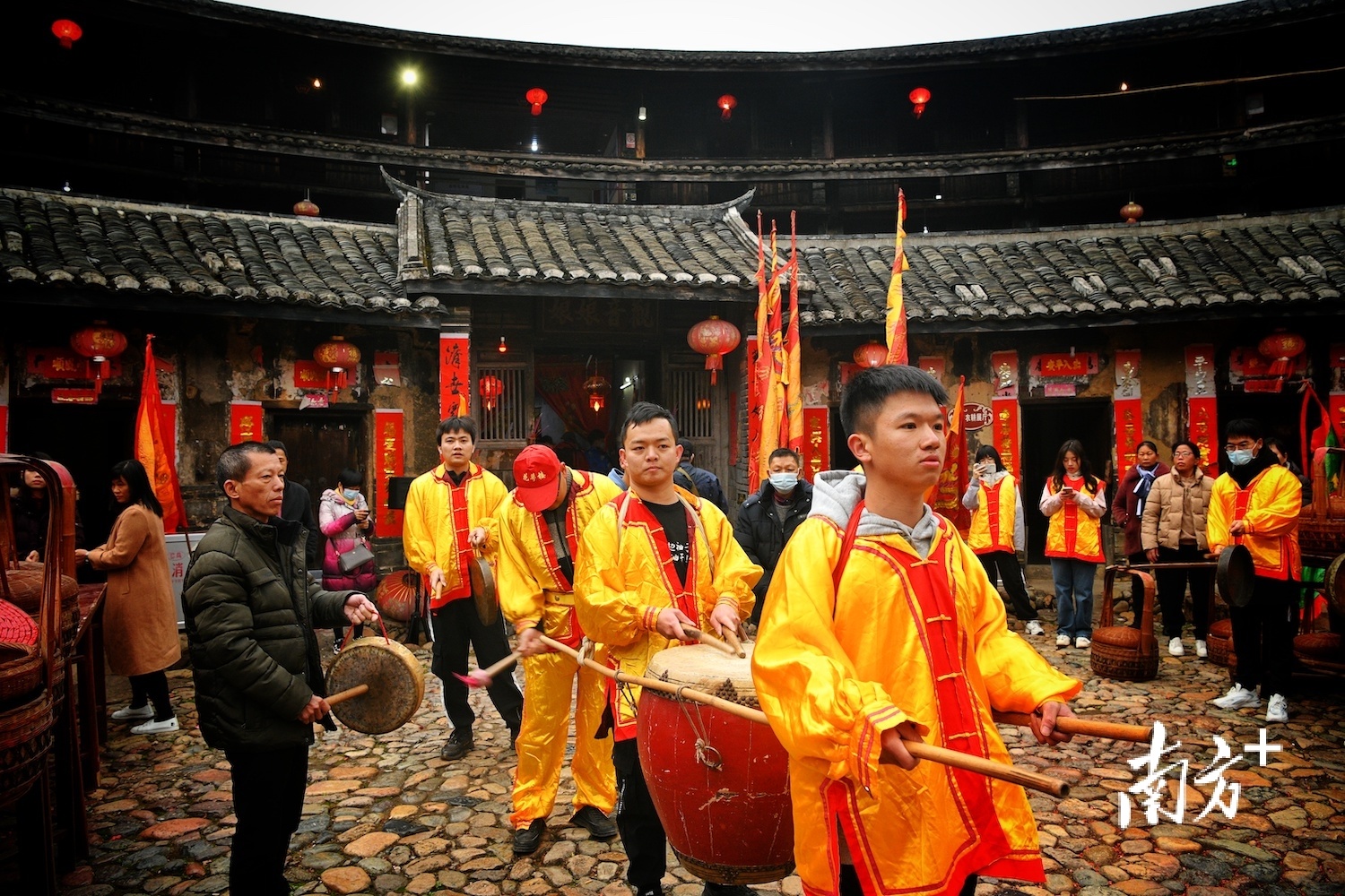 客家别样年味!直击梅州大埔花萼楼祈福活动|民俗闹新春