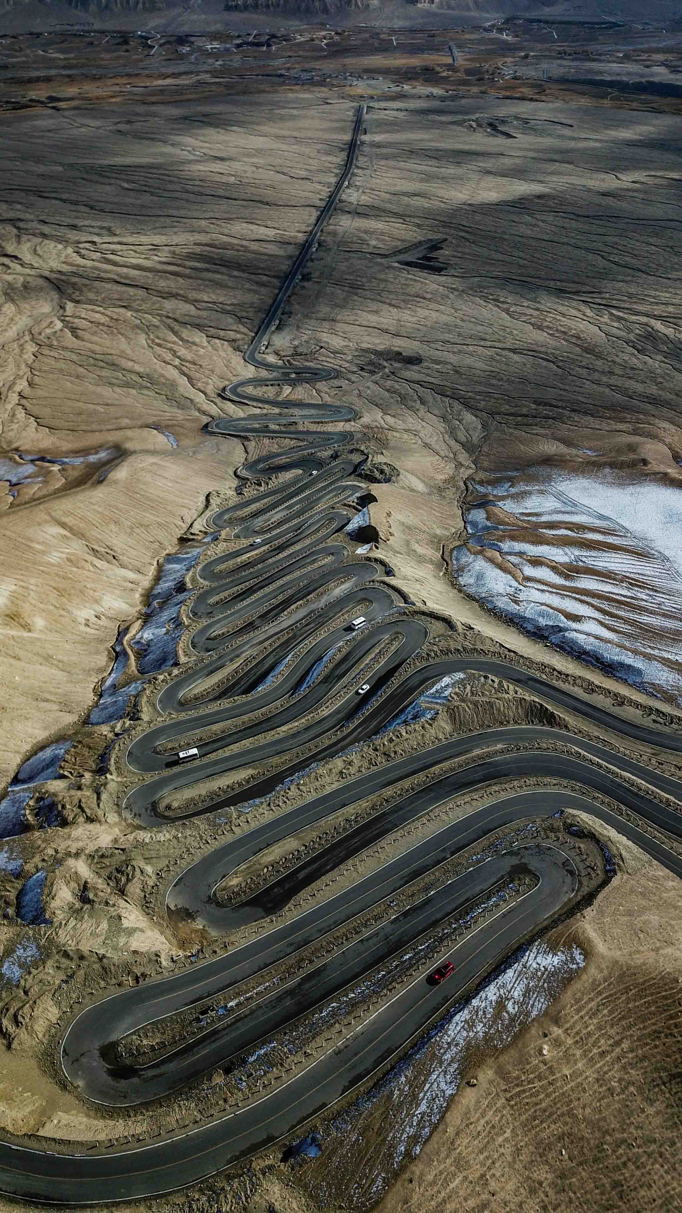 新疆帕米尔高原新晋网红公路,全程639个弯道!你敢来此开车吗?