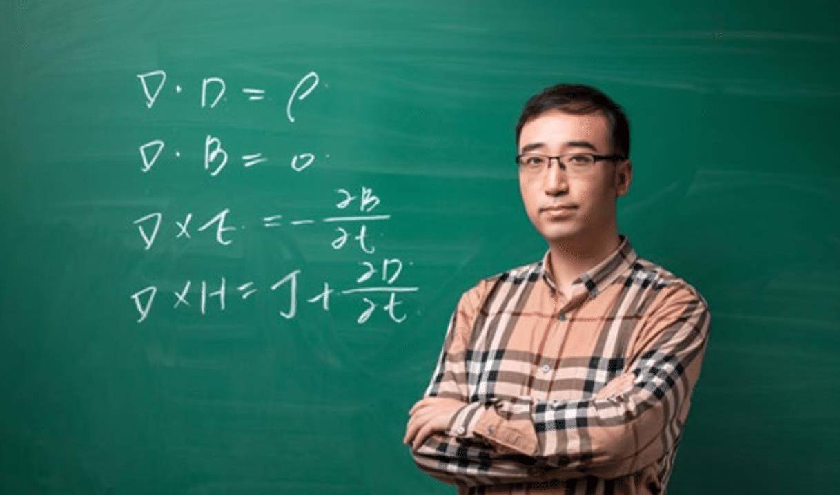 清华北大毕业生李永乐找不到工作,跑到中学当物理老师,月薪4000也不嫌