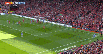 利物浦提前4轮夺冠_英超-加克波破门萨拉赫点射 利物浦2-2曼联_英超第34轮利物浦5-1热刺