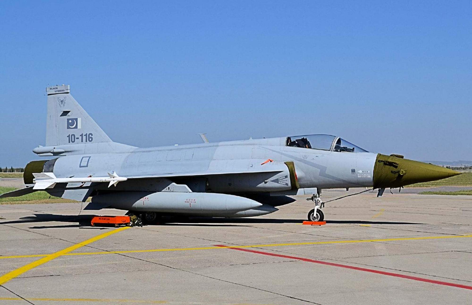 巴铁才购买30架战机,如今又引进上百架枭龙,印质疑哪来的钱?