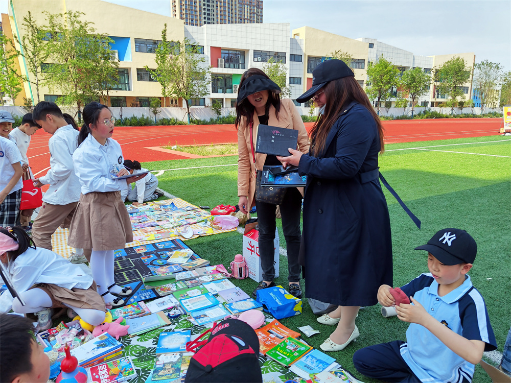 东海县实验小学开展"好书漂流,书香校园"活动