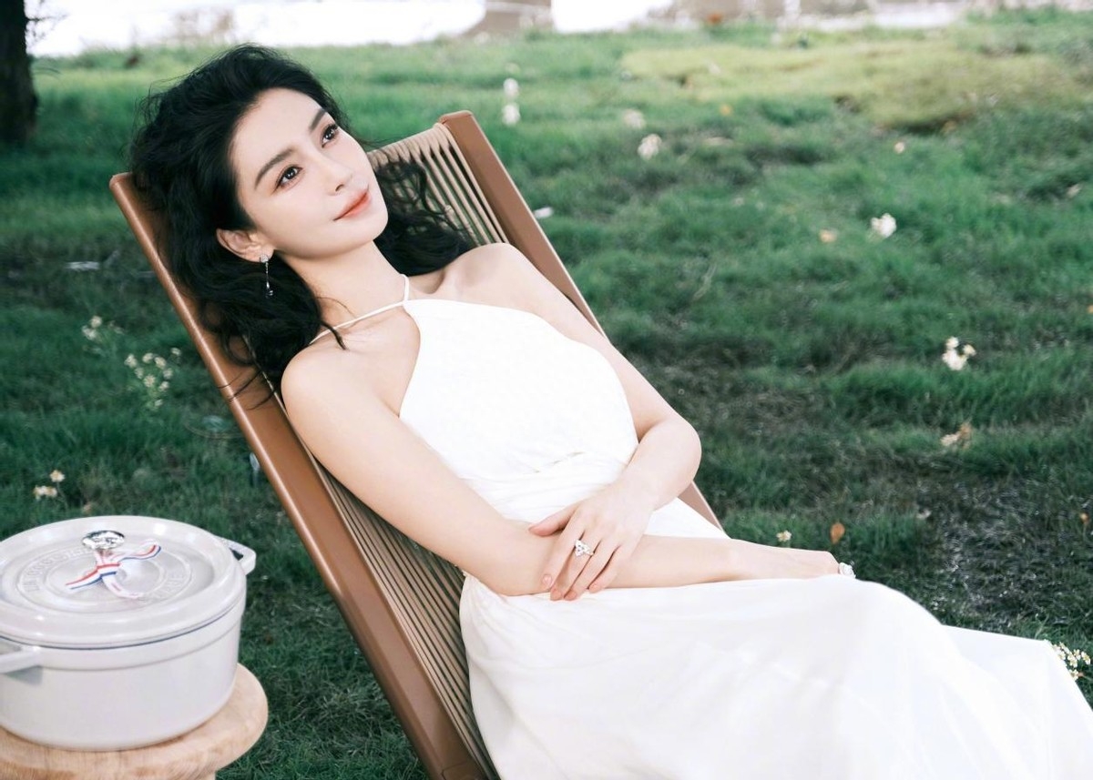 angelababy绿野漫游写真公主的森系下午茶时光