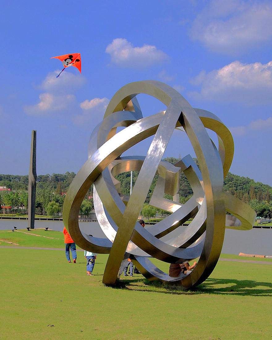 分析如何更加美化的去做园林异形雕塑?