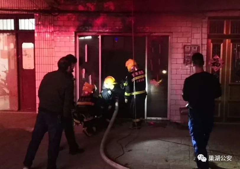 深夜突发大火,群众被困阳台!巢湖民警"教科书"式逃生喊话助大家脱险
