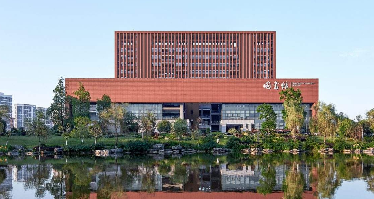 重庆艺术学校是职高吗