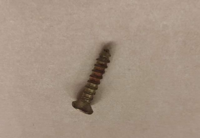 被生锈铁钉扎到了,要不要处理?