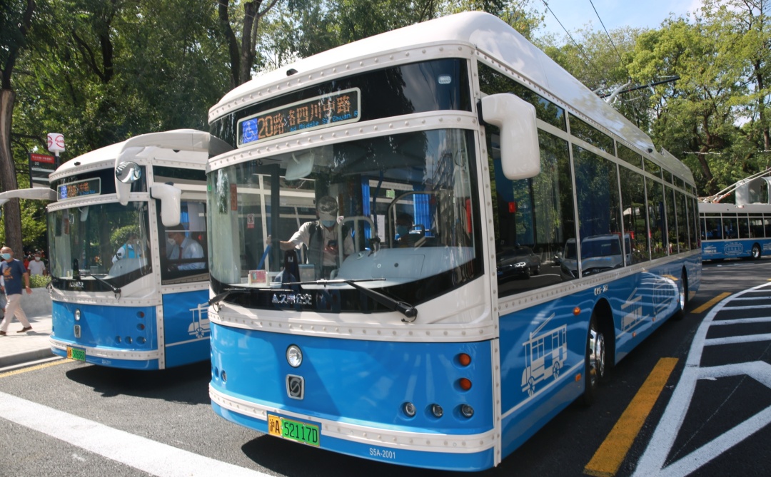 22辆复古风20路公交车投入运营,你乘过了吗?