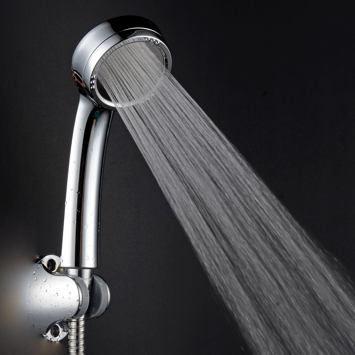 花洒选购讲究方法,惬意体验舒适淋浴!