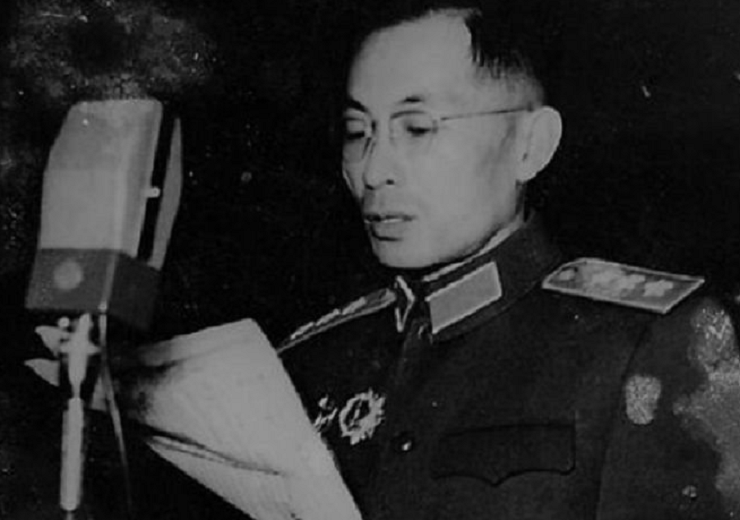 建国后,叶飞将军多次下乡给农民拜年,解决问题