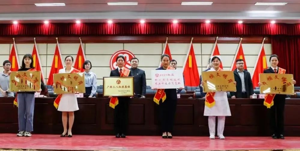 【巾帼风采】李宝琴:柔情执法,家事法庭变身"情感修复站"