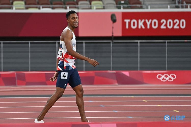 英国选手休斯为抢跑致歉:向被我影响的人们致歉 我的小腿抽筋了