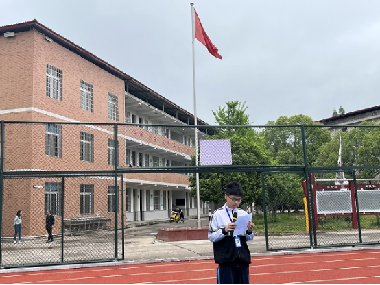 南县明山头镇中学:防溺水我倡议,做自己生命的守护神